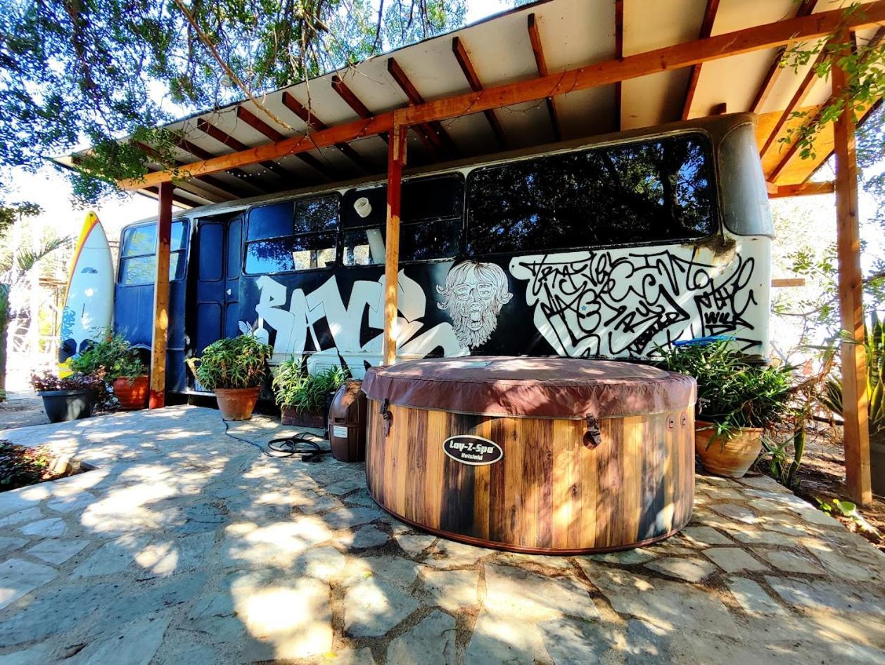 Hotel - Magic Bus - à Klorakas Extérieur photo